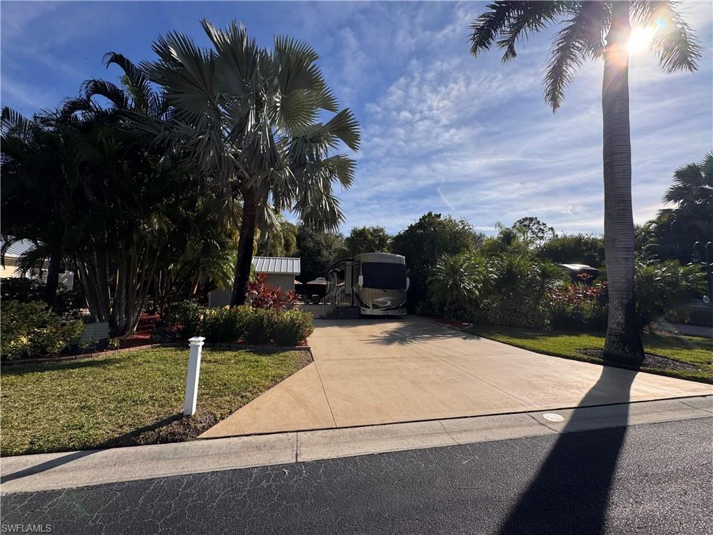 RIVERBEND MOTORCOACH RESORT - Land