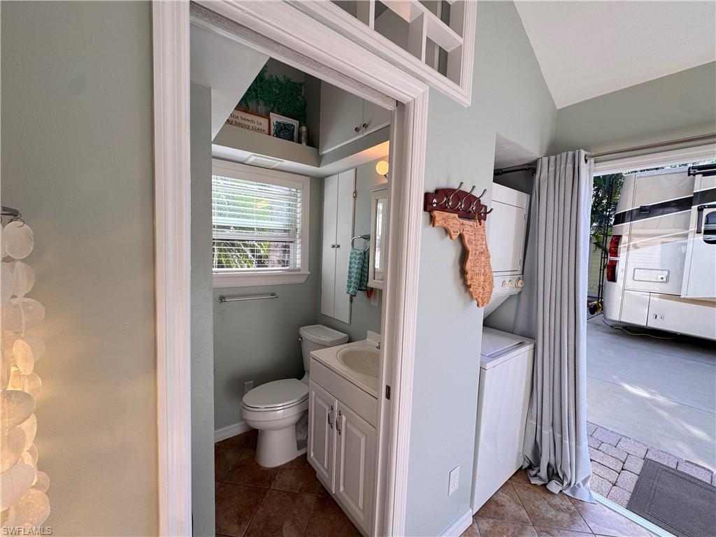 RIVERBEND MOTORCOACH RESORT - Land