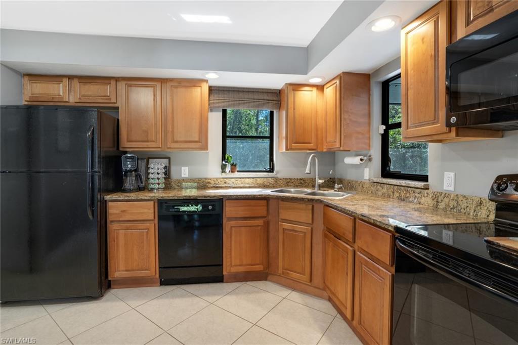 SAN CARLOS PARK - Residential