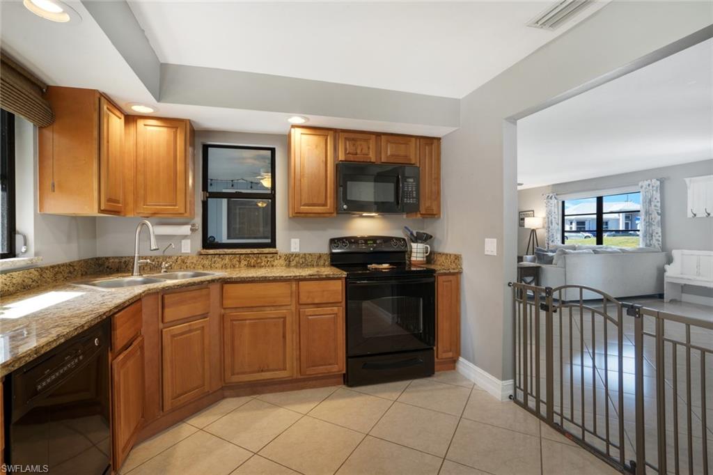 SAN CARLOS PARK - Residential