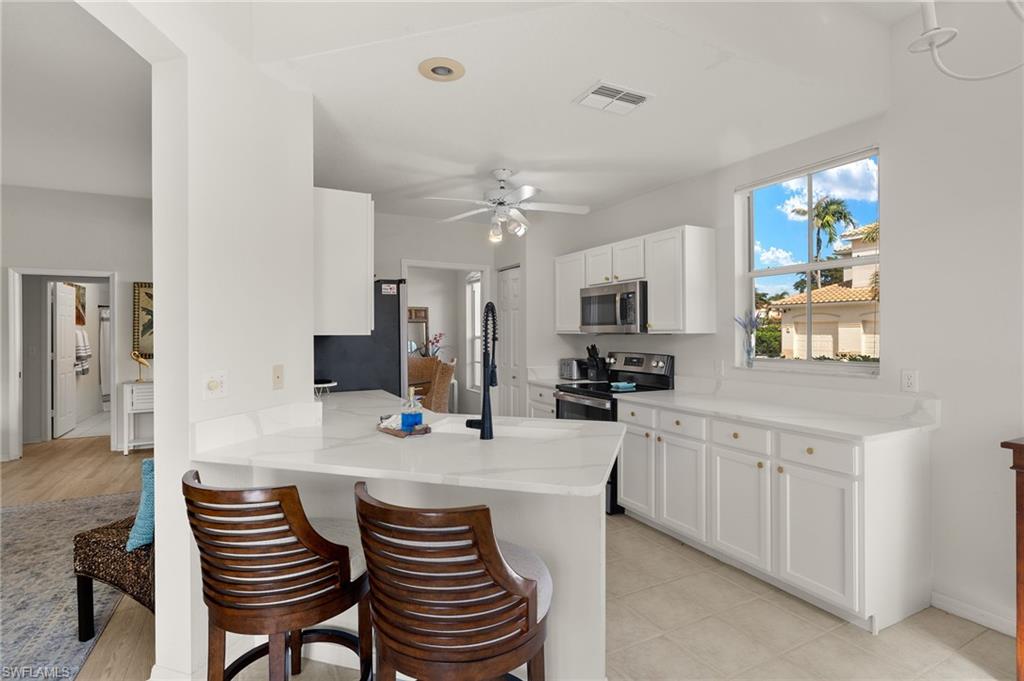 LAS BRISAS AT SPANISH WELLS - Residential Lease