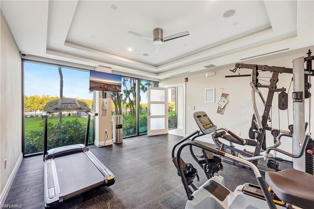 VANDERBILT SURF COLONY - Residential