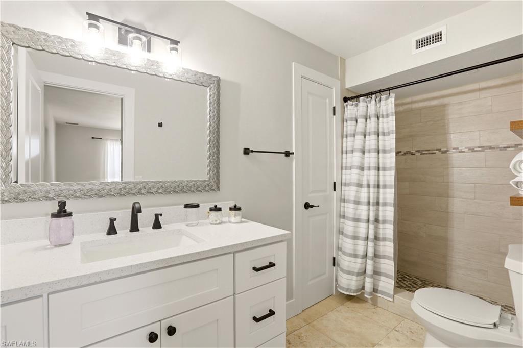 PARADISE SHORES - Residential