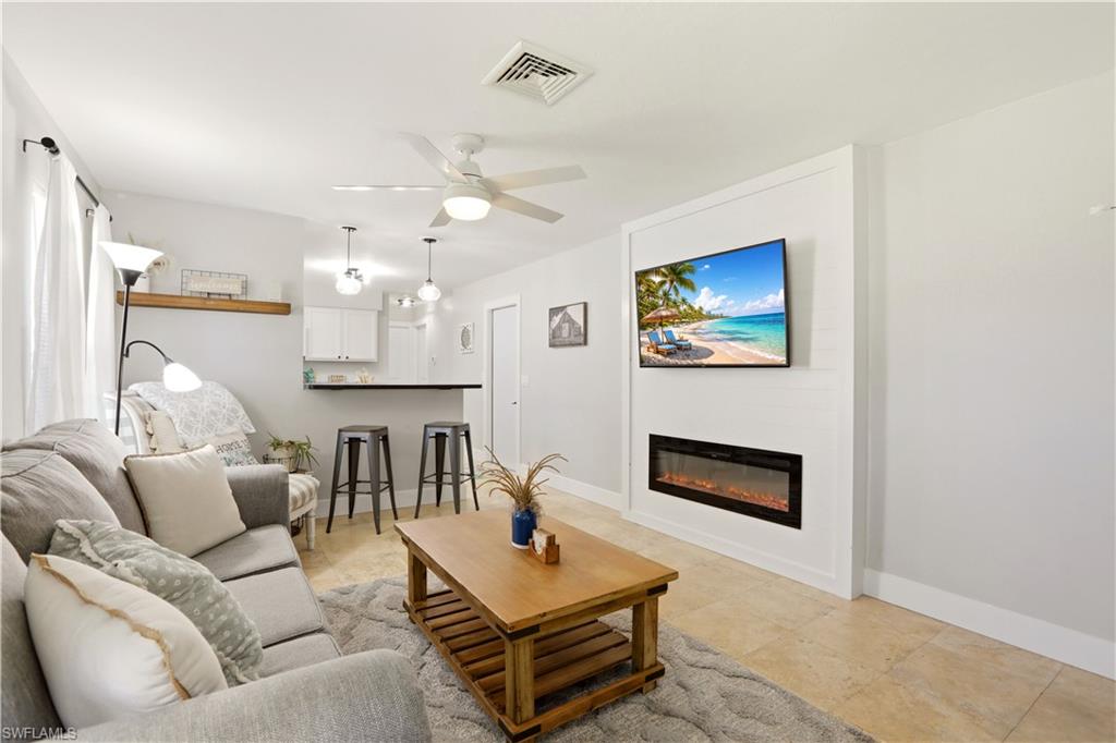 PARADISE SHORES - Residential