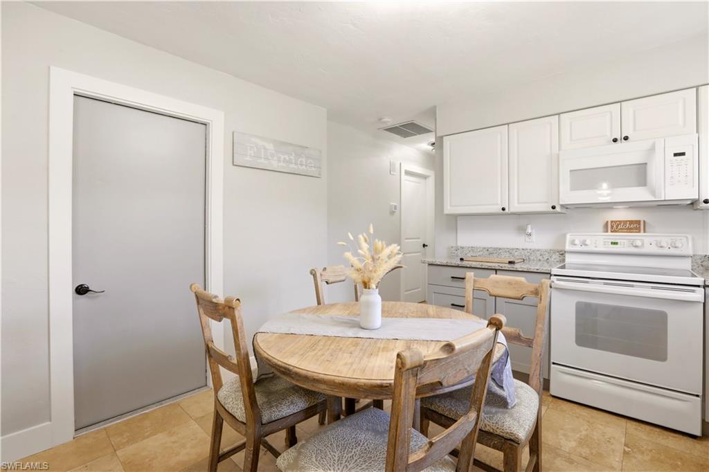 PARADISE SHORES - Residential