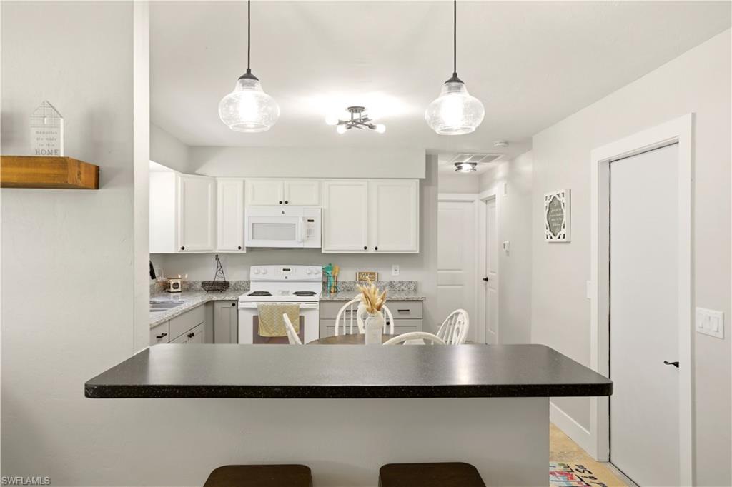 PARADISE SHORES - Residential