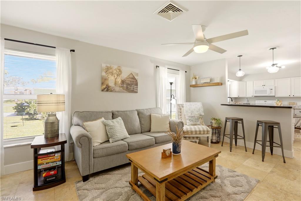 PARADISE SHORES - Residential