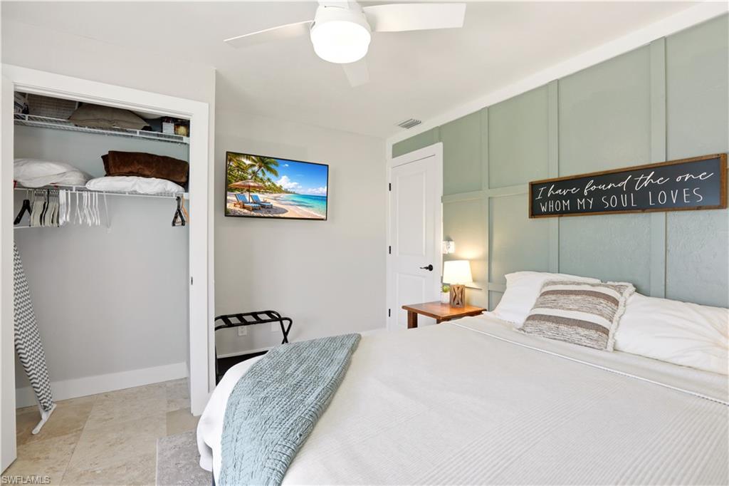 PARADISE SHORES - Residential