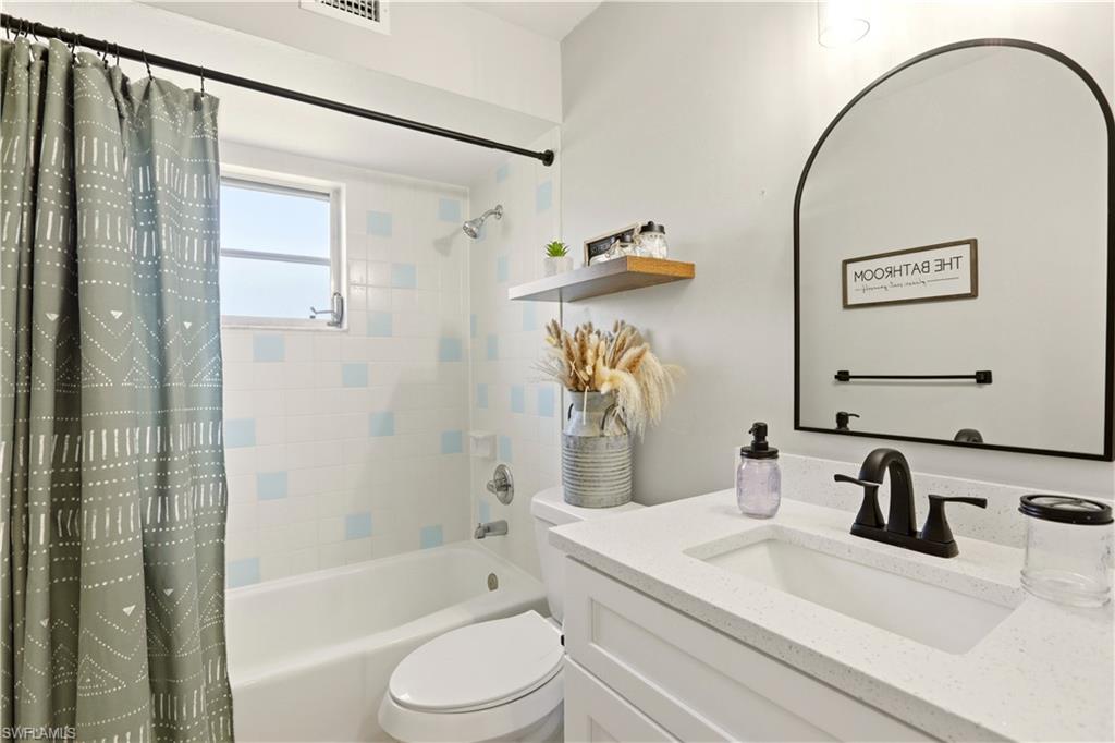 PARADISE SHORES - Residential