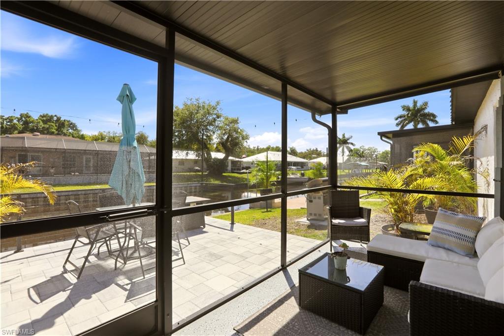 PARADISE SHORES - Residential