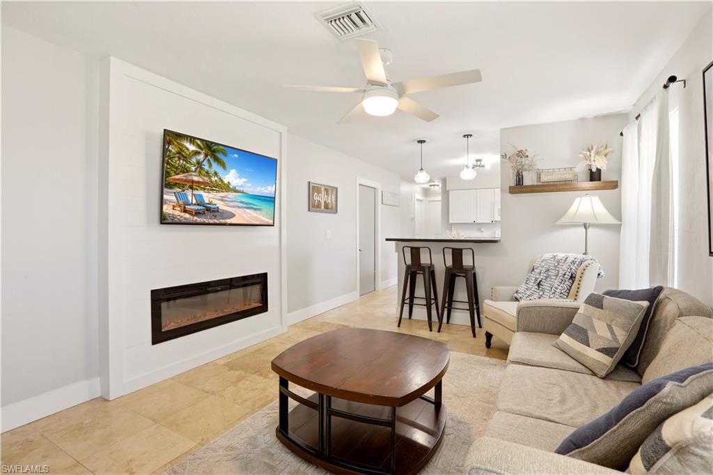 PARADISE SHORES - Residential