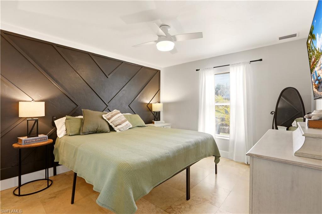 PARADISE SHORES - Residential