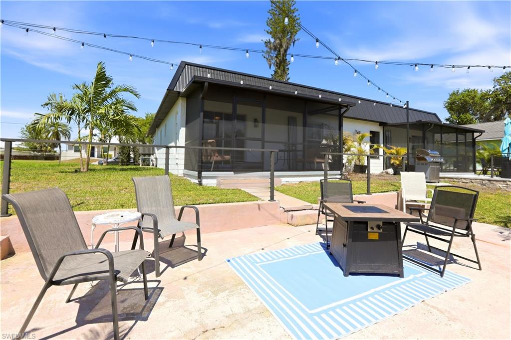 PARADISE SHORES - Residential