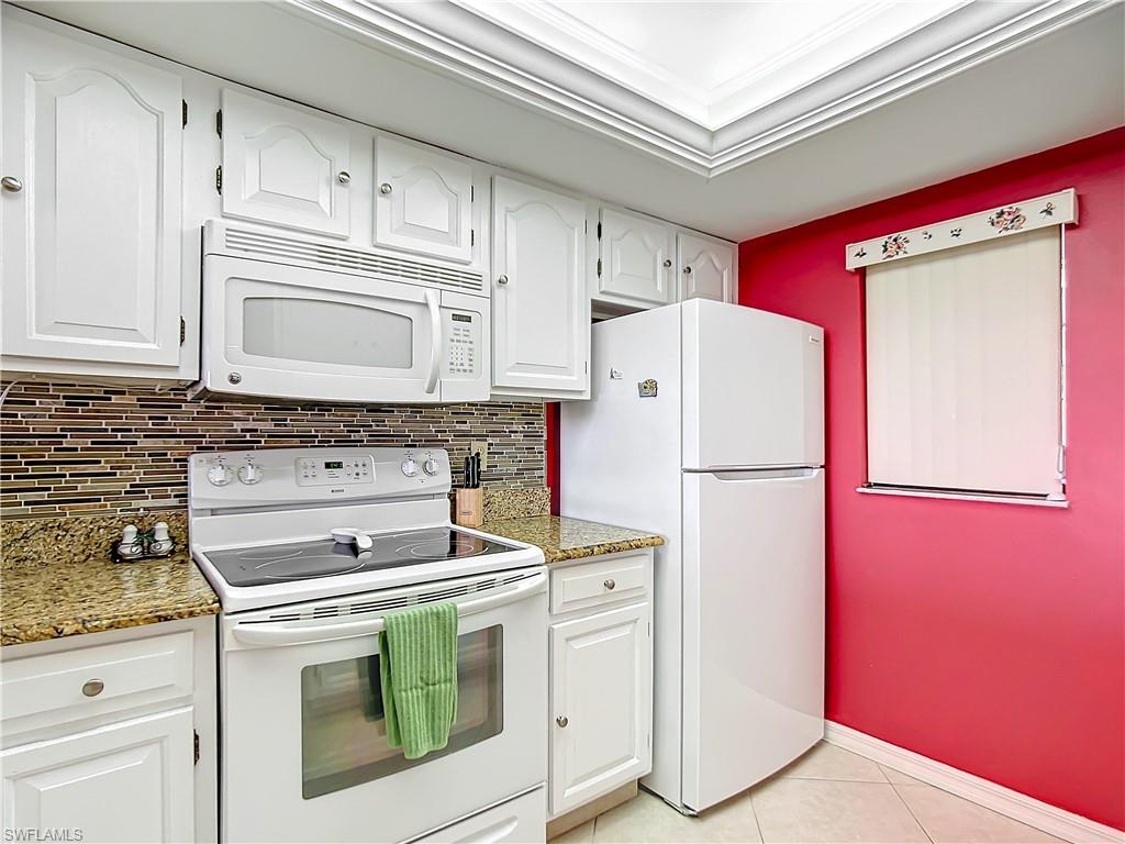 7307 Estero BLVD 3201