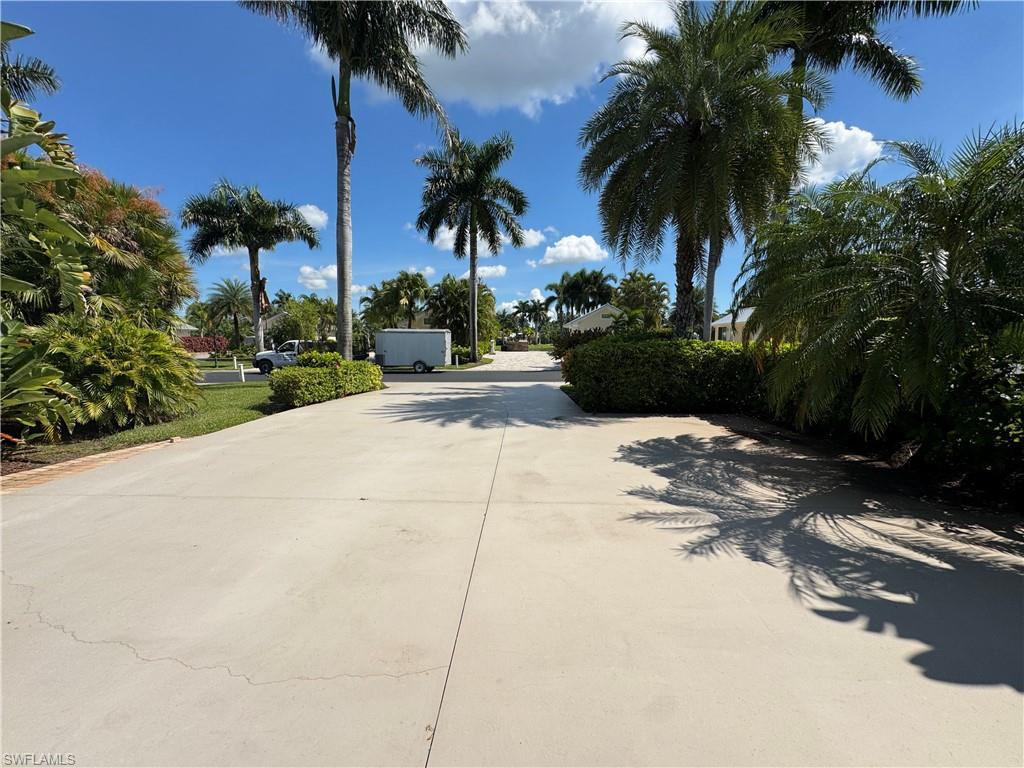 RIVERBEND MOTORCOACH RESORT - Land