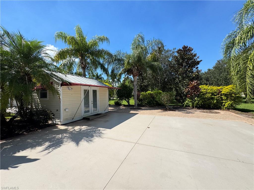 RIVERBEND MOTORCOACH RESORT - Land