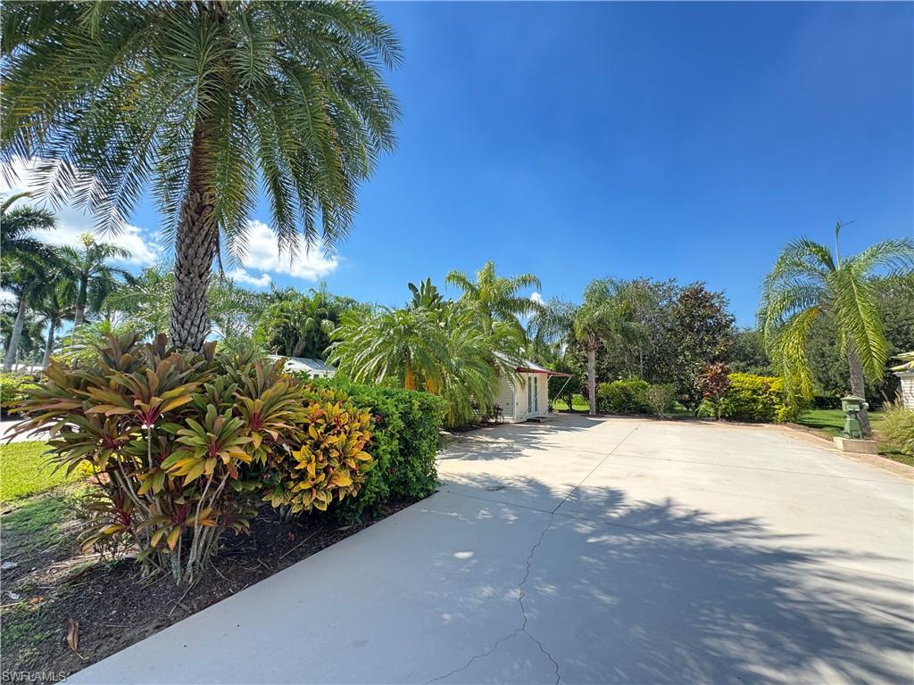 RIVERBEND MOTORCOACH RESORT - Land