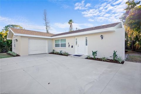 3581 Corana WAY NAPLES FL 34105