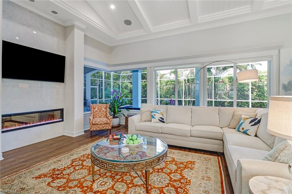 PARK SHORE - Residential