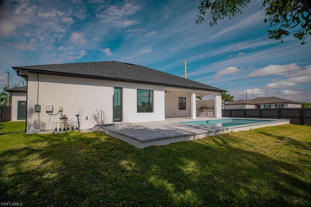 CAPE CORAL - Residential