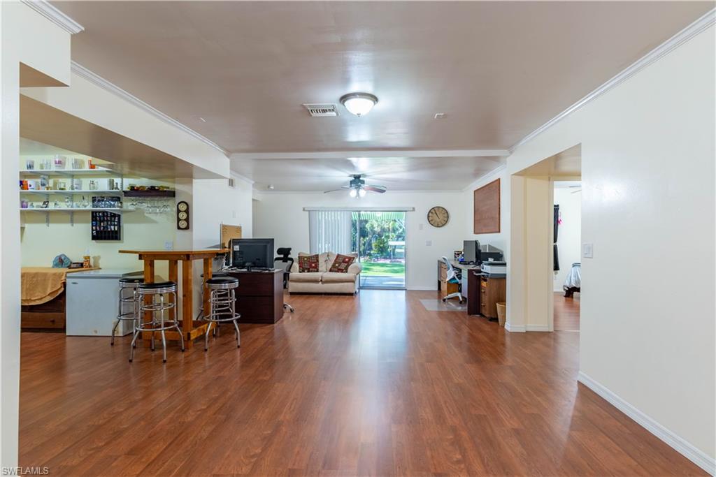 SHADY HOLLOW - Residential