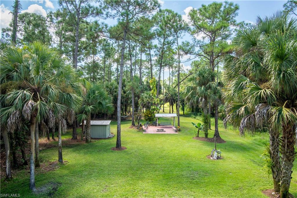 SHADY HOLLOW - Residential