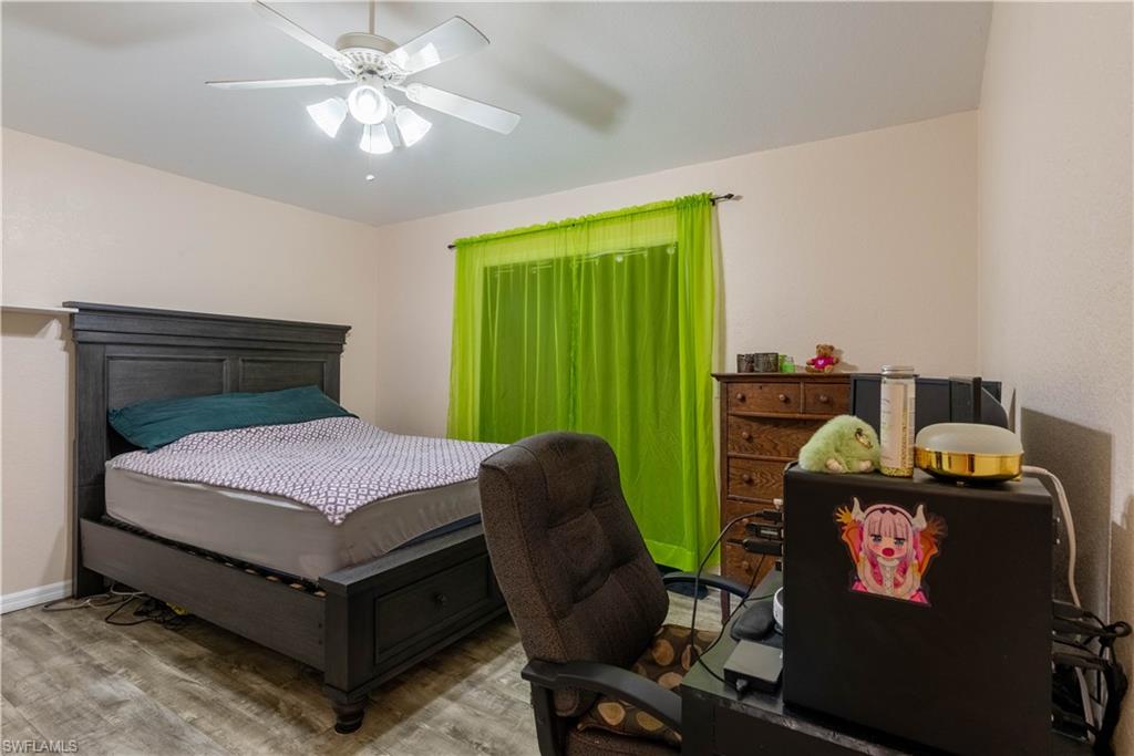 SHADY HOLLOW - Residential