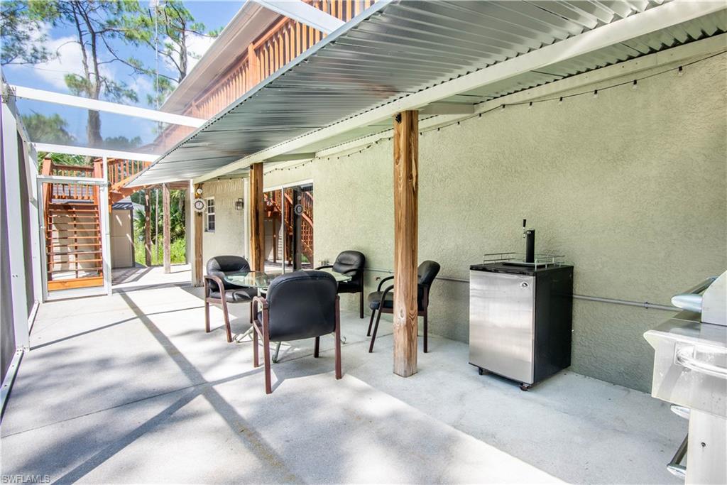 SHADY HOLLOW - Residential