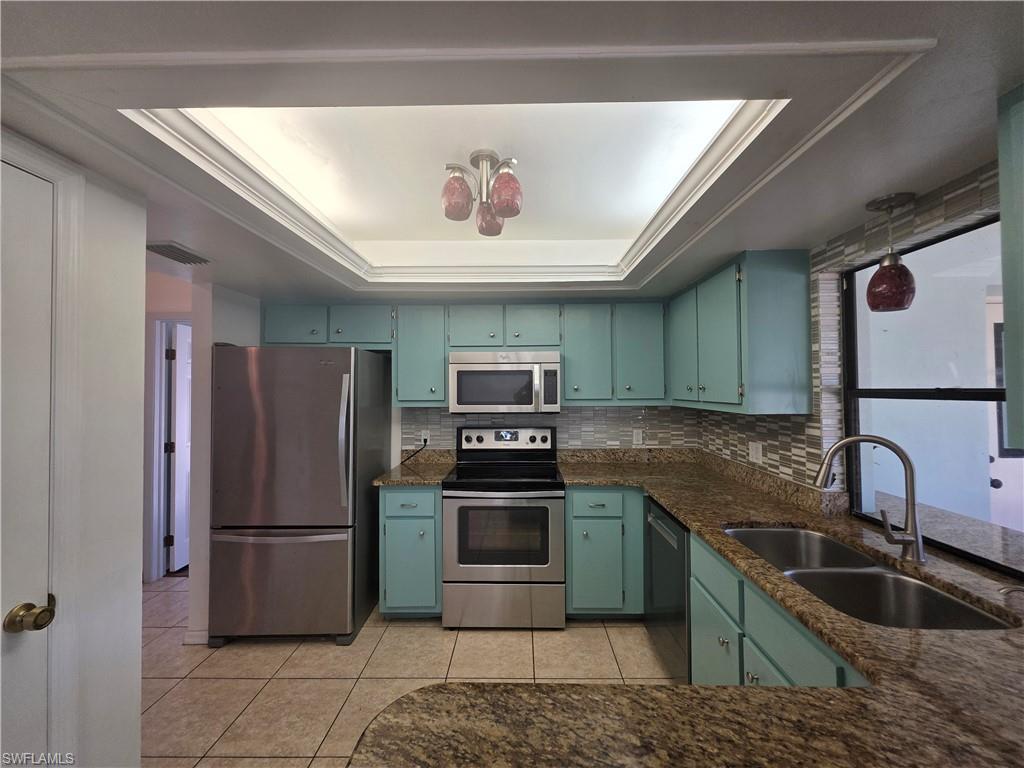 CAPE CORAL - Residential Lease