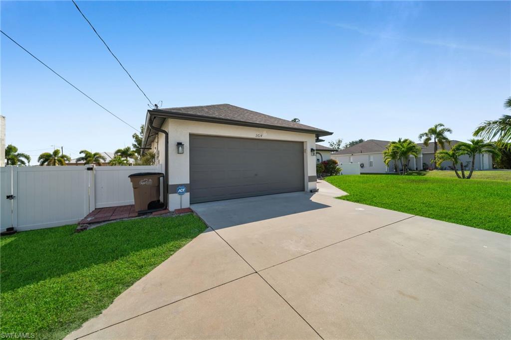 CAPE CORAL - Residential