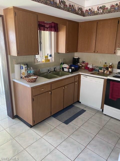 FAIRWAYS CONDO - Residential