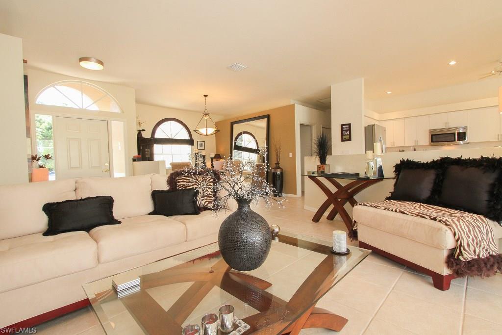 HIGHLAND WOODS - Residential Lease