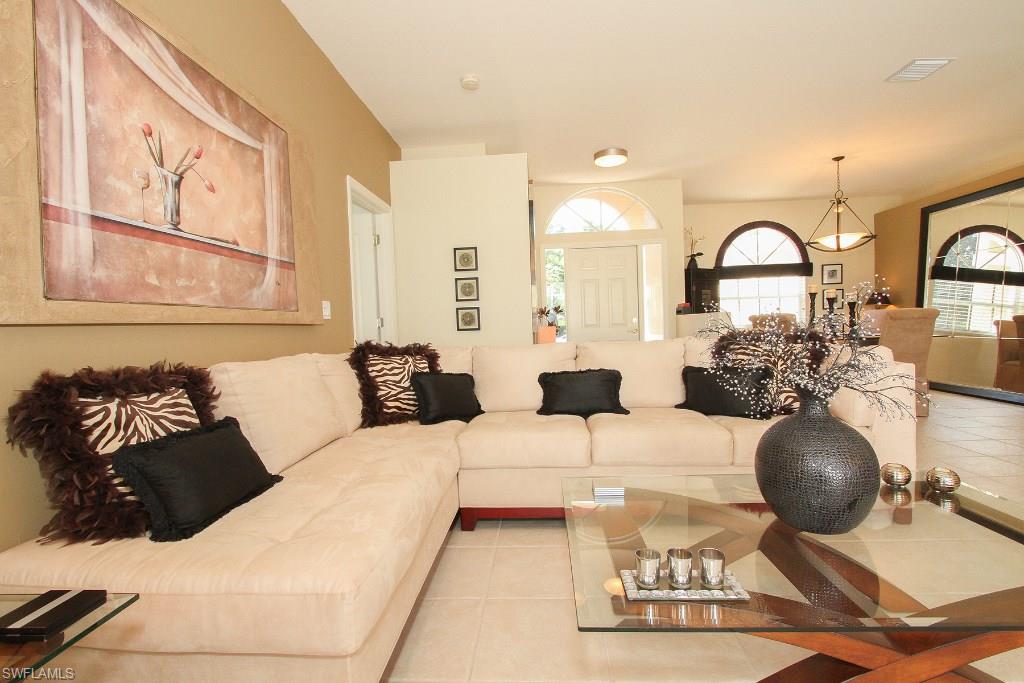 HIGHLAND WOODS - Residential Lease