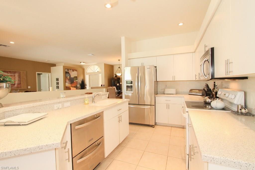 HIGHLAND WOODS - Residential Lease