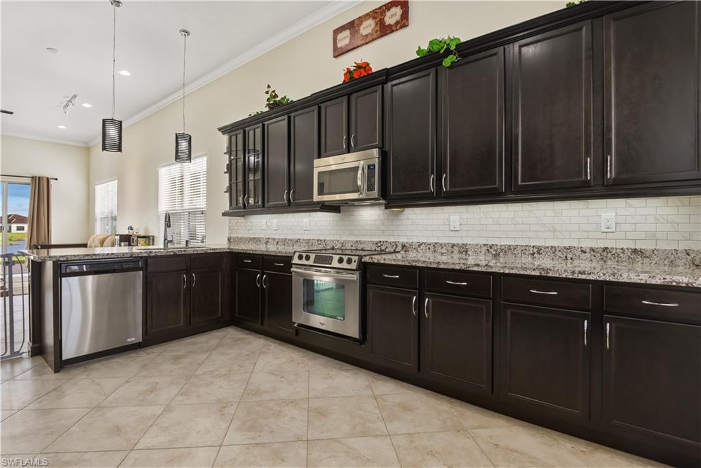 MAPLE RIDGE - Residential