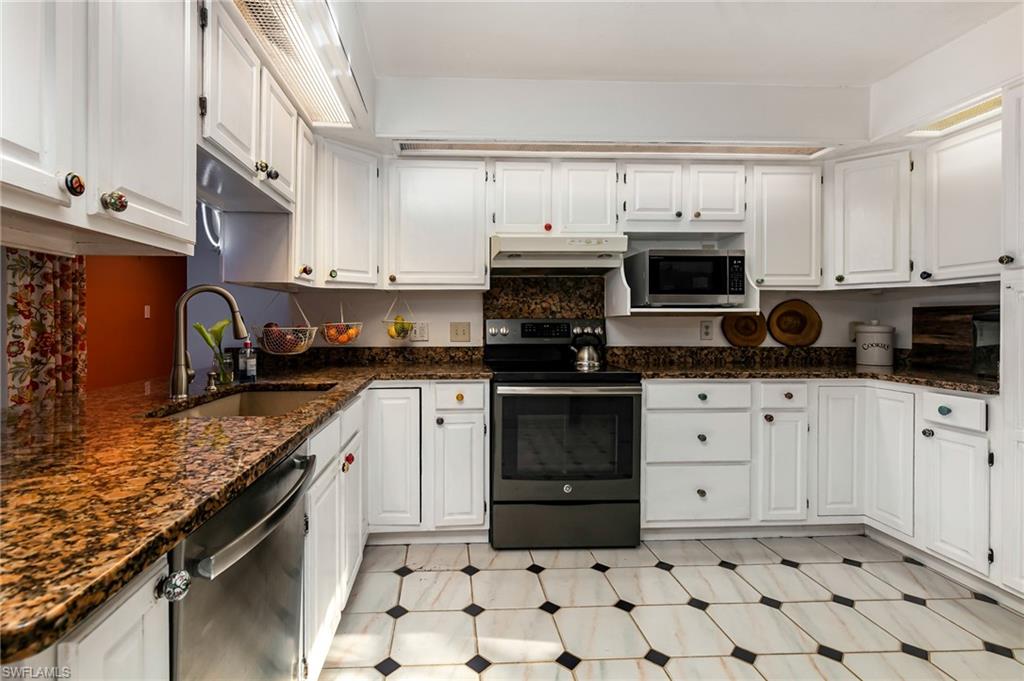 HIGHLAND PINES ESTATES - Residential