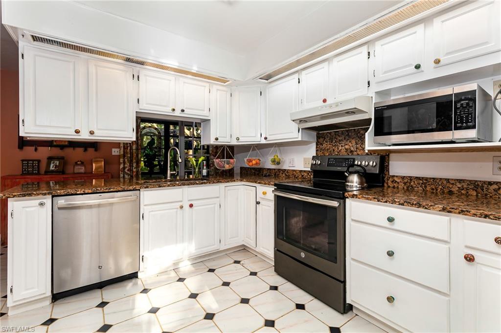 HIGHLAND PINES ESTATES - Residential