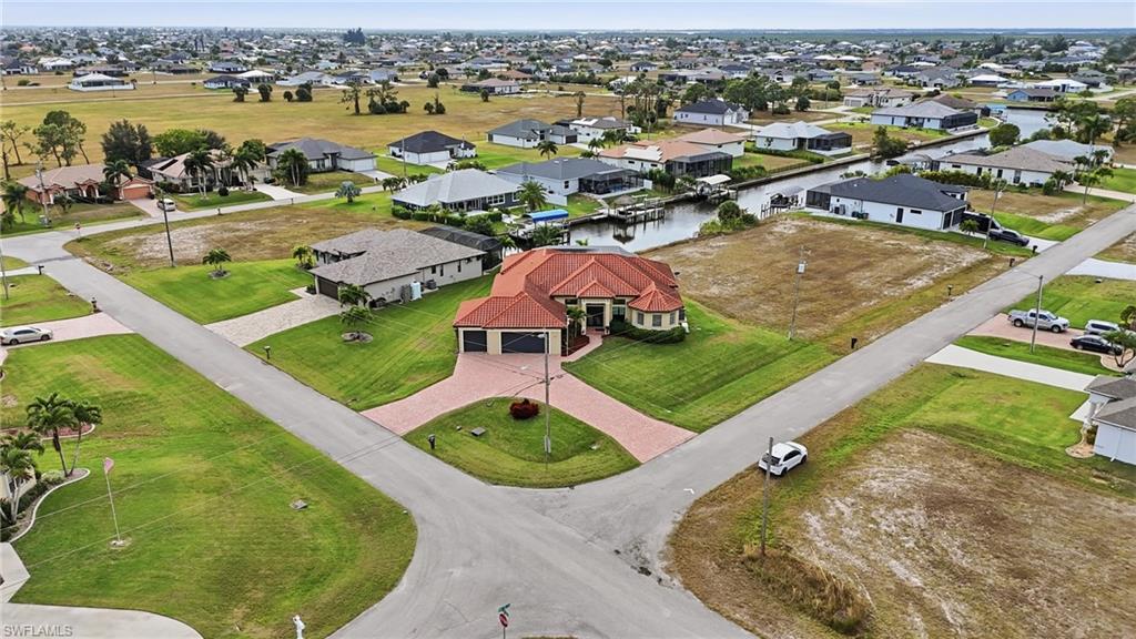 CAPE CORAL - Residential