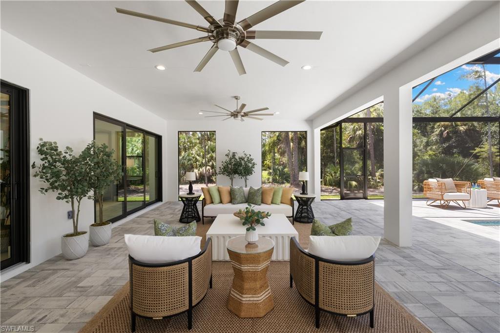 COLLIER WOODS - Residential