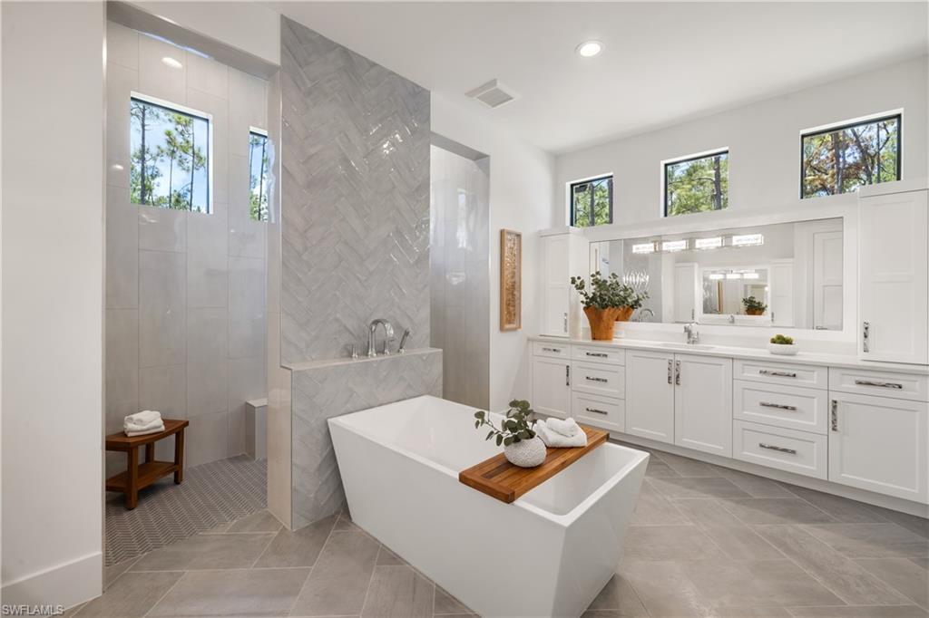 COLLIER WOODS - Residential