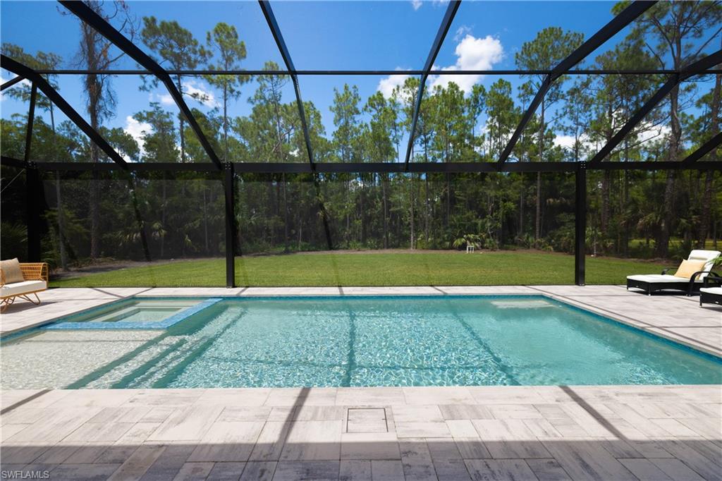 COLLIER WOODS - Residential