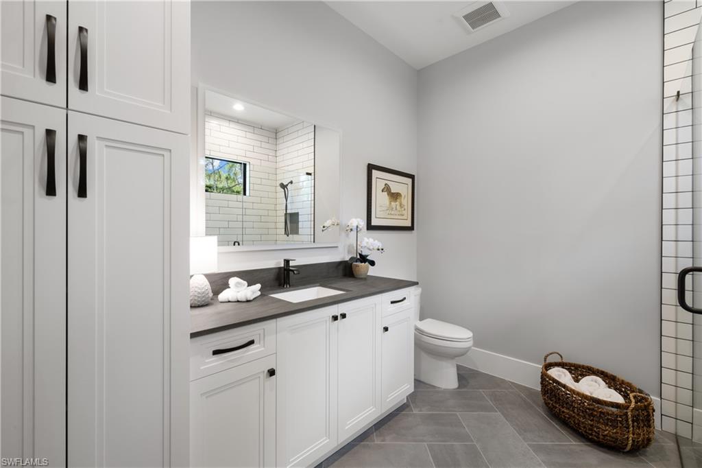 COLLIER WOODS - Residential