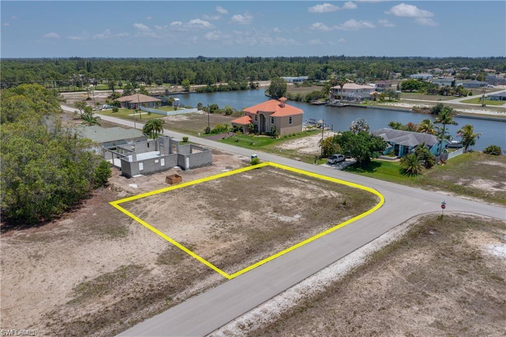 CAPE CORAL - Land