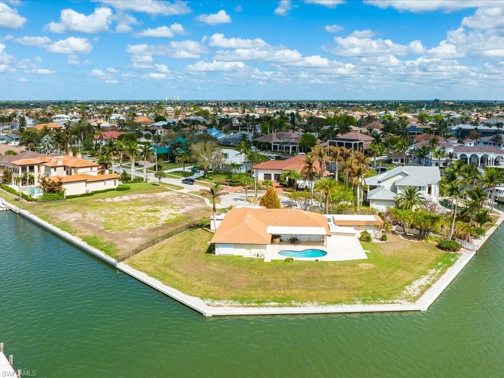 ESTATES - Residential