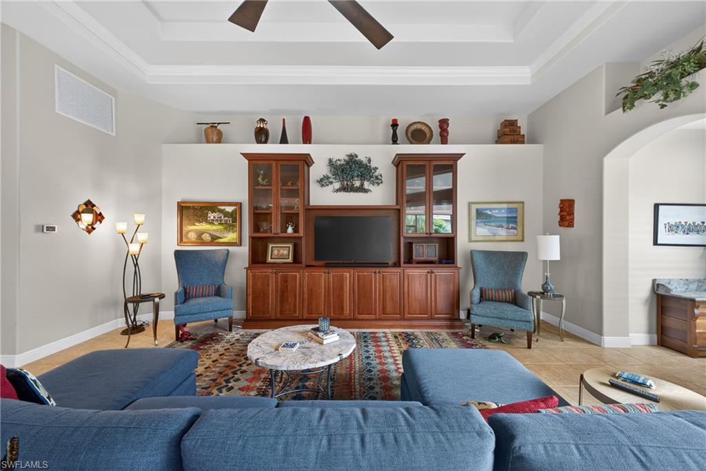 BELLE LAGO - Residential