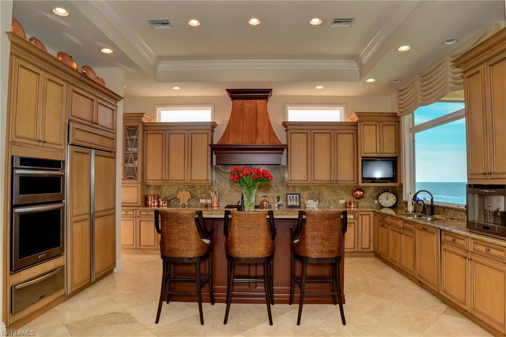 BAREFOOT BEACH - Residential