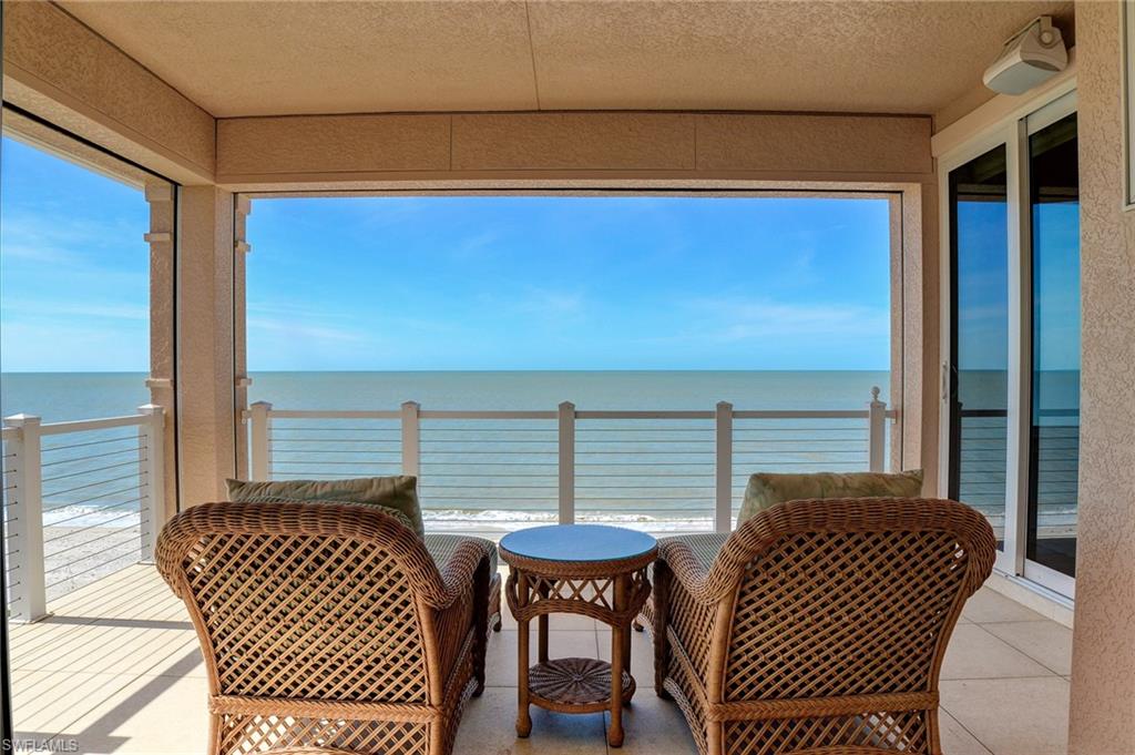 BAREFOOT BEACH - Residential