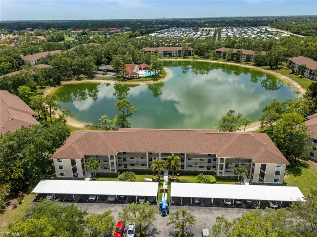 DEAUVILLE LAKE CLUB - Residential