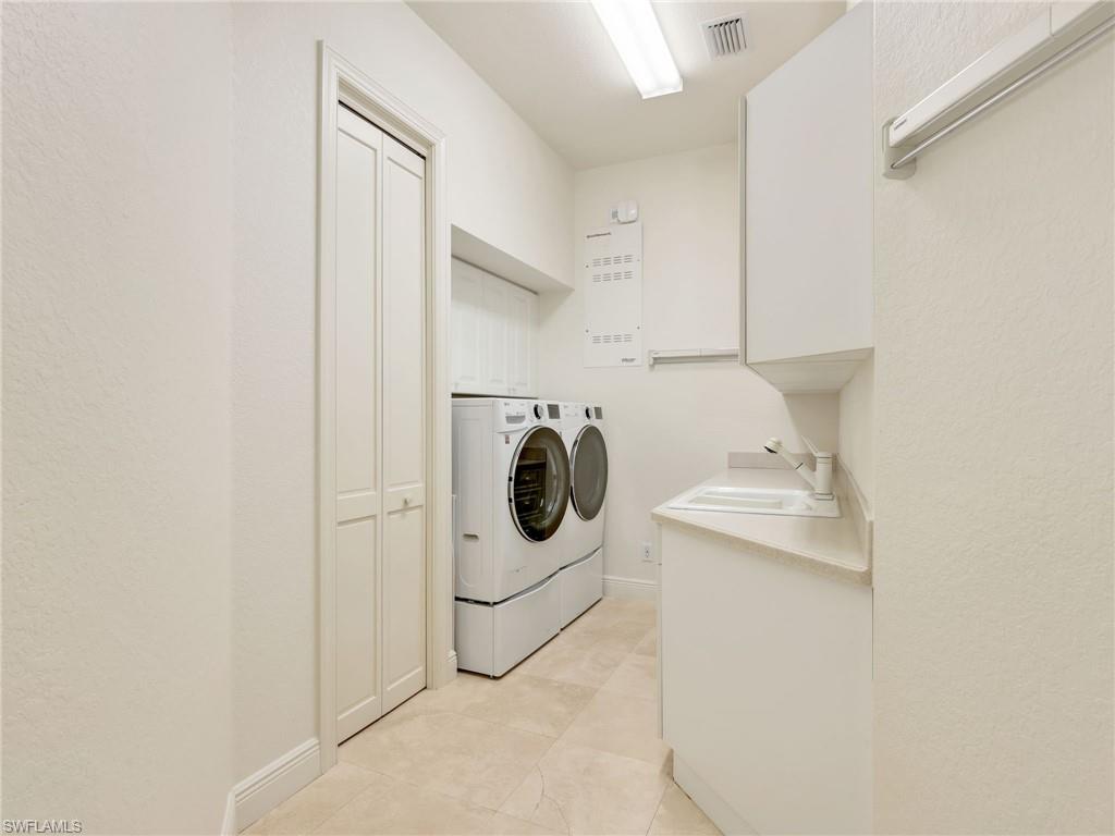 KENSINGTON GARDENS - Residential