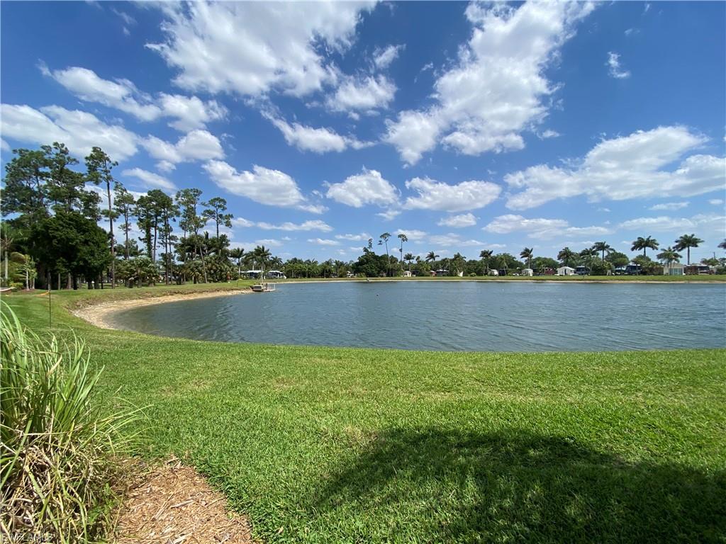 RIVERBEND MOTORCOACH RESORT - Land